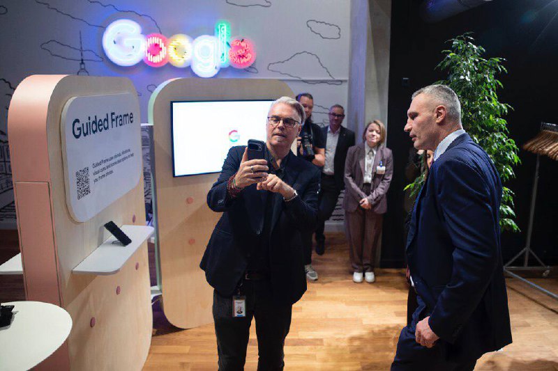 Віталій Кличко у Берліні провів зустрічі з представниками ЄБРР та Google - фото 2