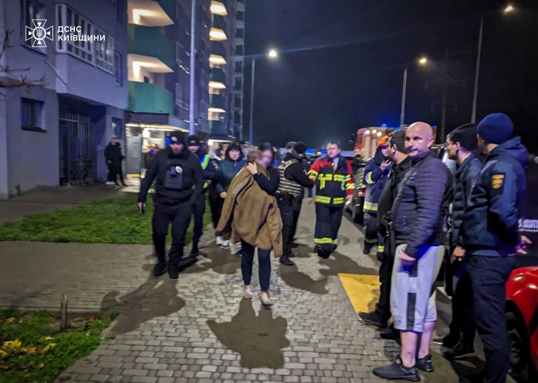 На Фастівщині вибух зарядного пристрою ледь не забрав життя родини з дітьми - фото 3