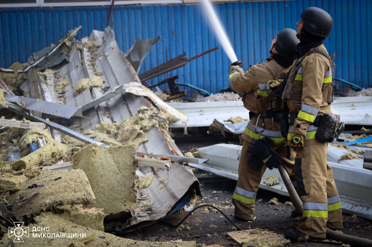 У Миколаєві через ворожу атаку поранено шістьох людей