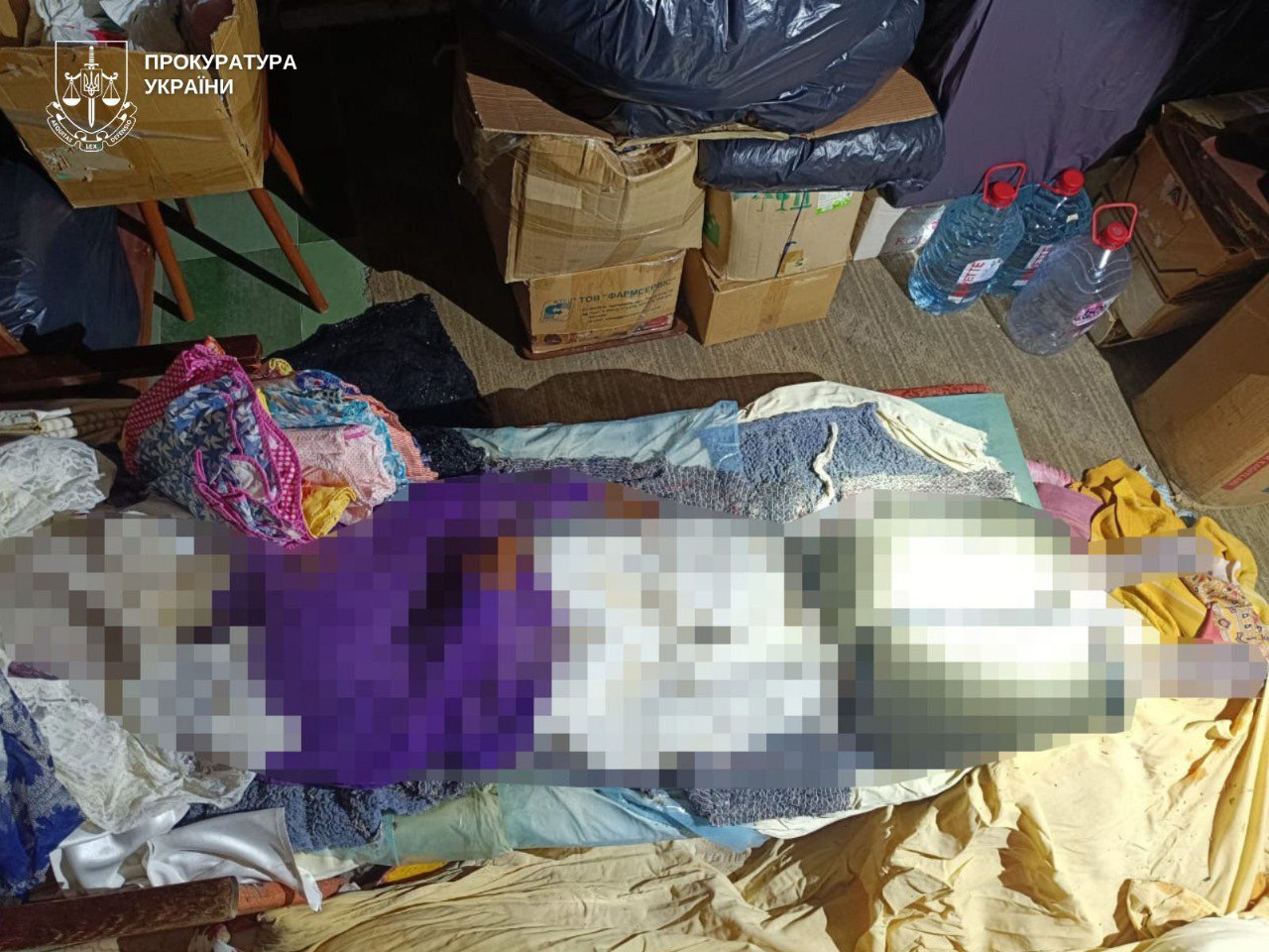 На Донеччині жінка 18 років тримала у квартирі тіло померлої доньки