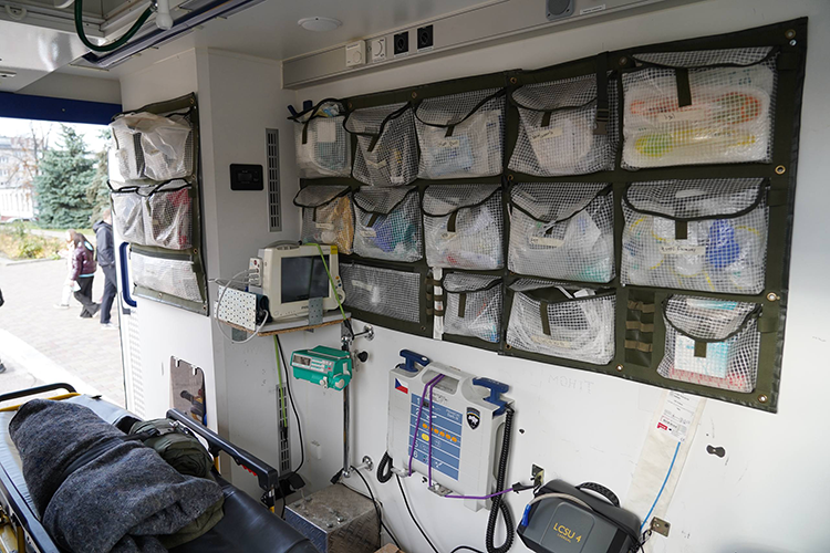 Черкаський національний університет допомагає студентам та випускникам на передовій - фото 3