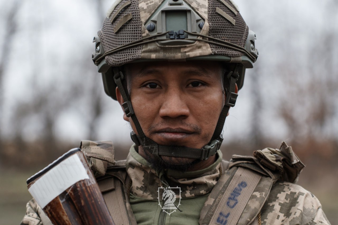 Колумбійці воюють у складі ЗСУ на Сумщині. Фото - фото 2