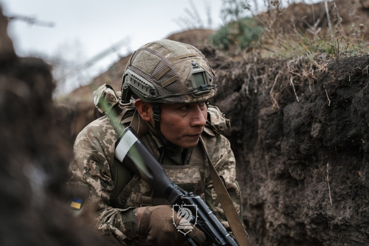 Колумбійці воюють у складі ЗСУ на Сумщині. Фото - фото 7