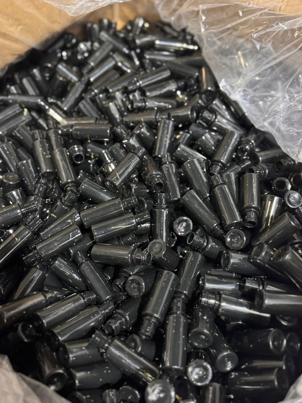 На Вінниччині ліквідували «бізнес», де під виглядом брендів продавали контрафакт - фото 6