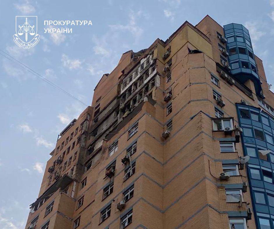 Троє загиблих, десятки поранених: у Києві фіксують наслідки російської атаки - фото 2