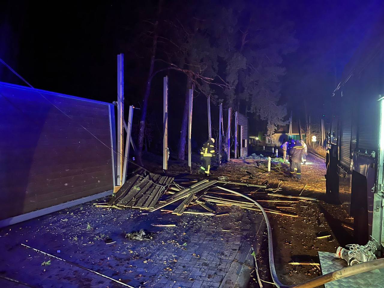 У п’яти районах Київщини фіксують наслідки ракетної атаки РФ