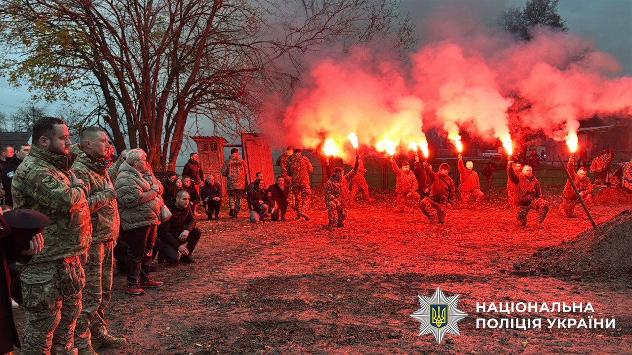 У столиці попрощалися з поліцейським Валерієм Журбою, загиблим у бою на Донеччині - фото 3