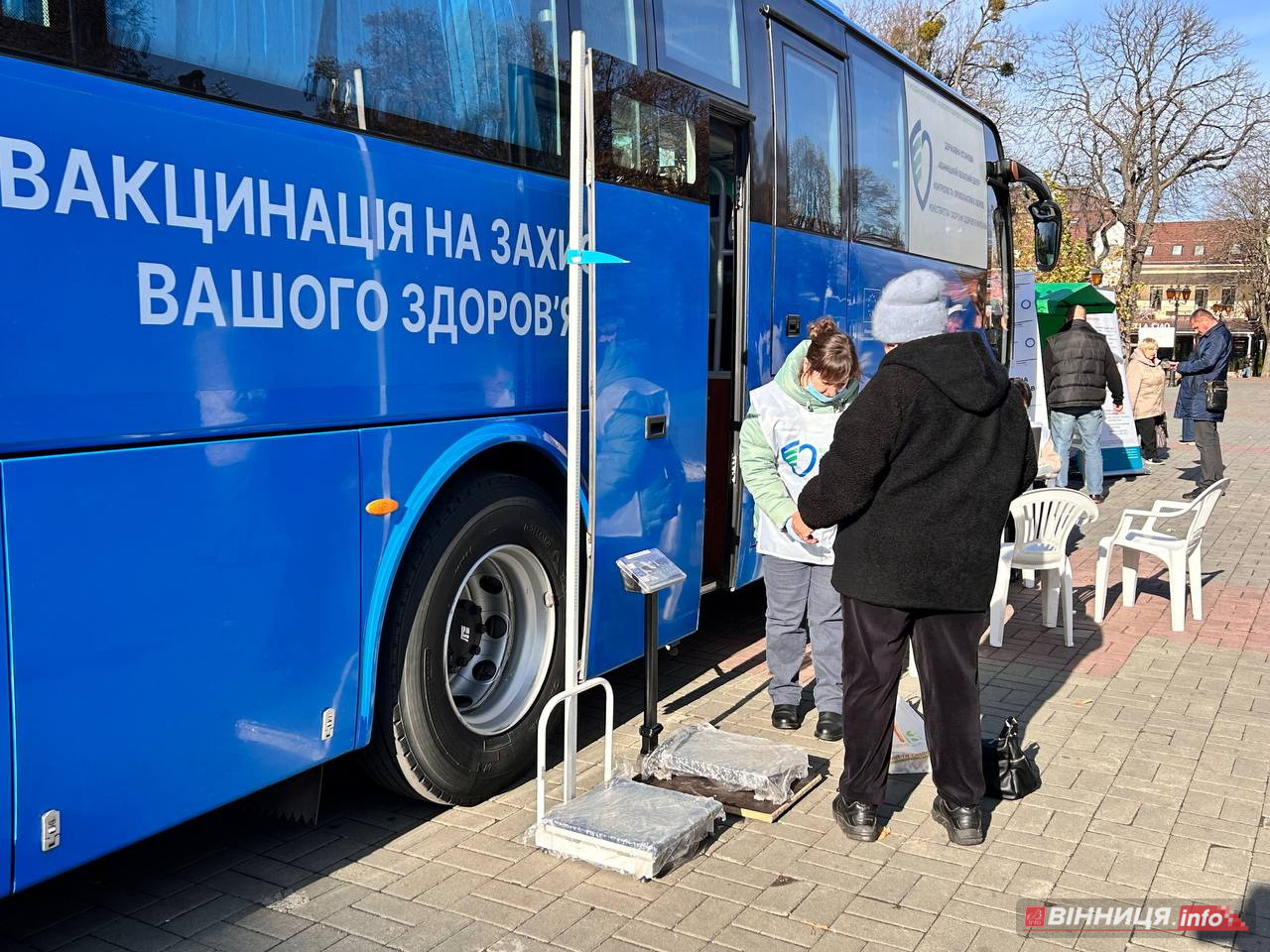 У центрі Вінниці можна безкоштовно зробити щеплення та обстежитися - фото 3