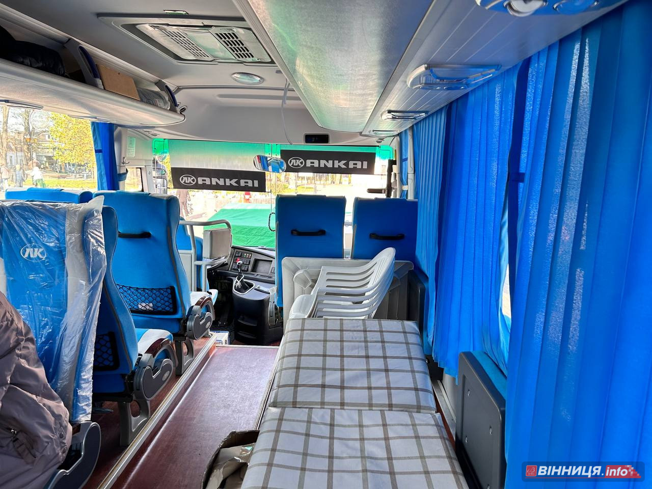 У центрі Вінниці можна безкоштовно зробити щеплення та обстежитися - фото 15