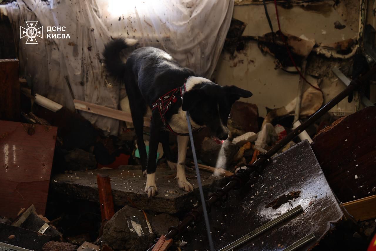 У Києві вже 6 загиблих: розбір завалів триває - фото 2