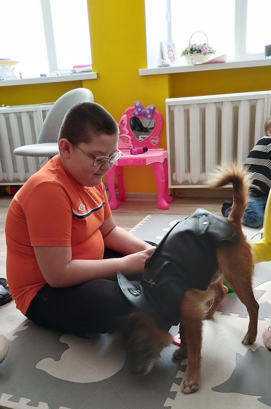 Італійський письменник завітав до малюків, які на лікуванні у Вінницькій дитячій обласній - фото 2