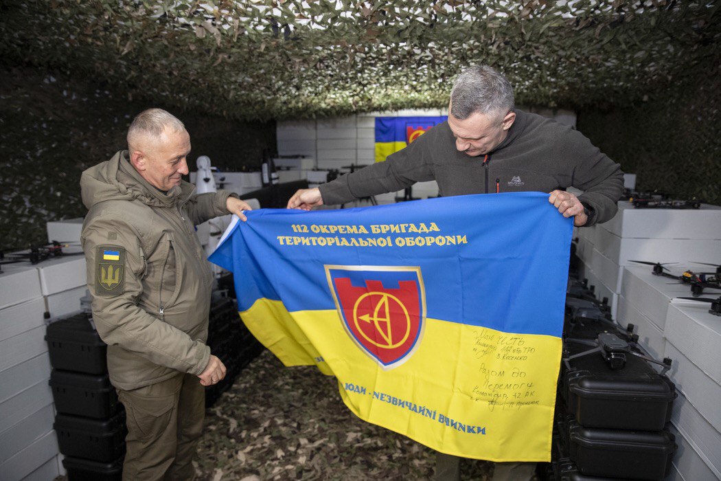 Кличко передав на фронт від громади столиці ще майже 1500 БпЛА різних типів