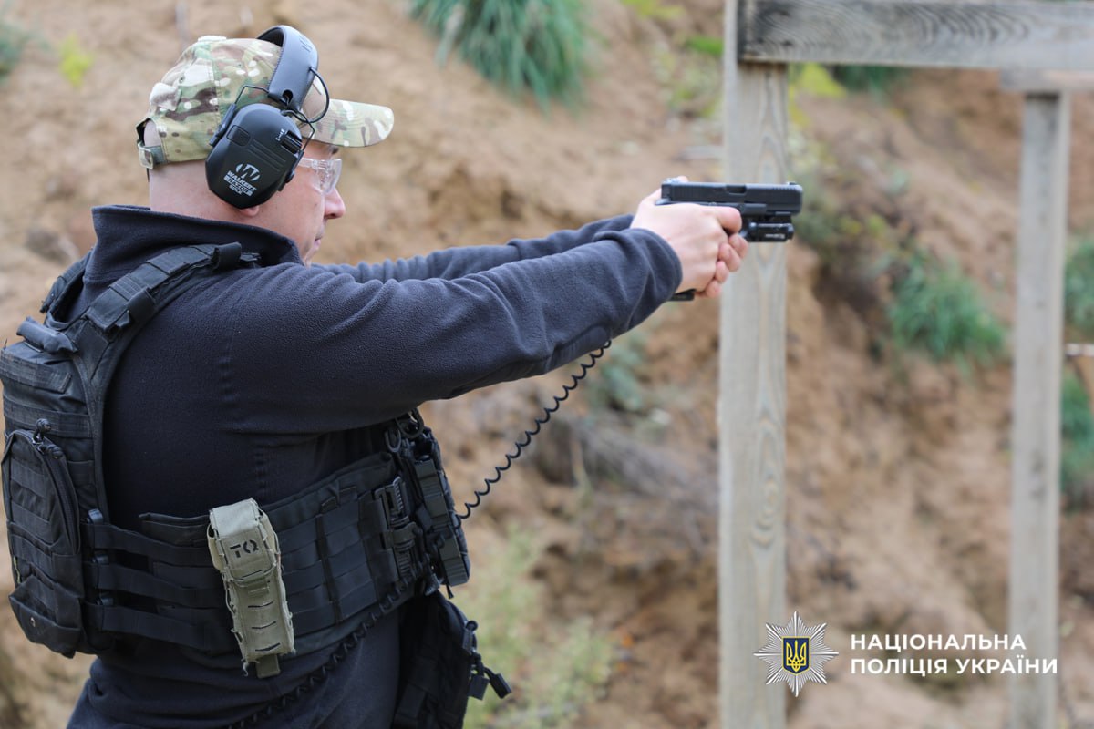 Черкаські поліцейські провели змагання в пам'ять про полеглого спецпризначенця Дмитра Соболєва - фото 3