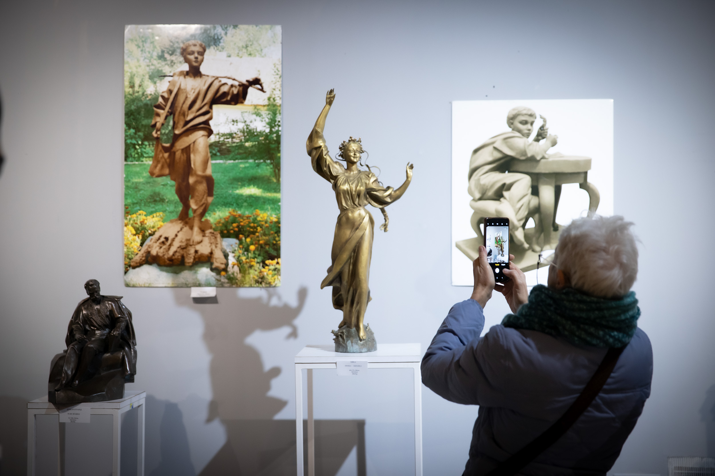 Автор монумента Незалежності України на Майдані презентував виставку у Києві - фото 5