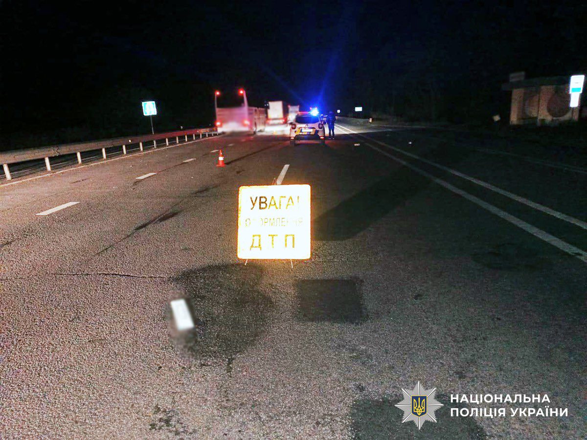 На трасі Київ - Чоп житель Вінниччини збив на смерть жінку на дорозі