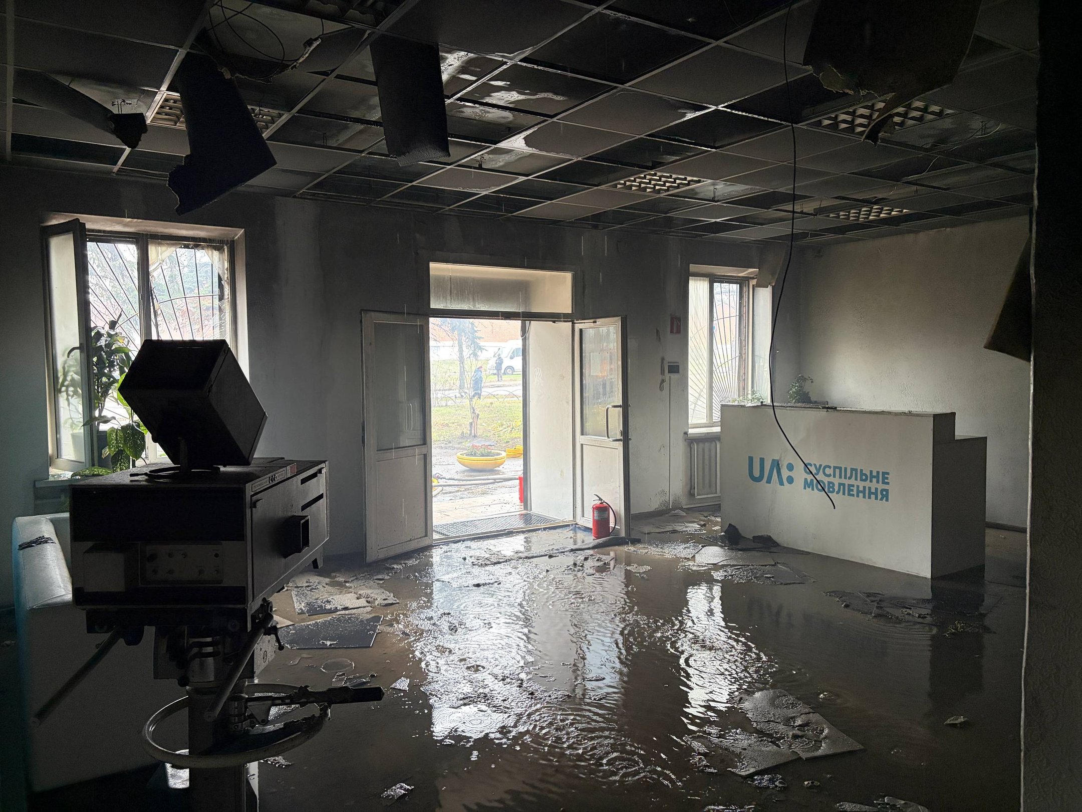 «Шахеди» влучили в будівлю, де працювала редакція Суспільне Дніпро - фото 2