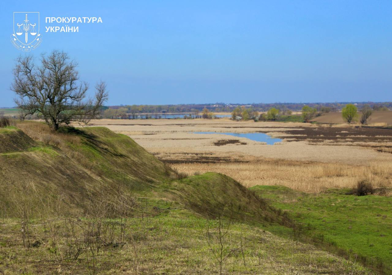 Обласна прокуратура вимагає повернути державі 14 гектарів з пам’яткою «Городище Торчеська» - фото 2