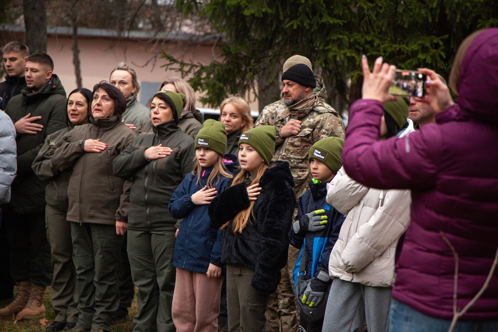 У Києві висадили символічне «мільярдне дерево» - фото 4