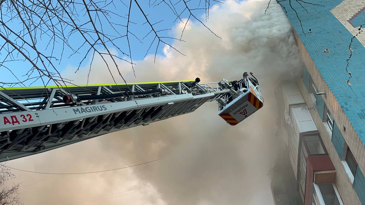 9 людей загинули внаслідок ударів по будинках в Тернополі - фото 4