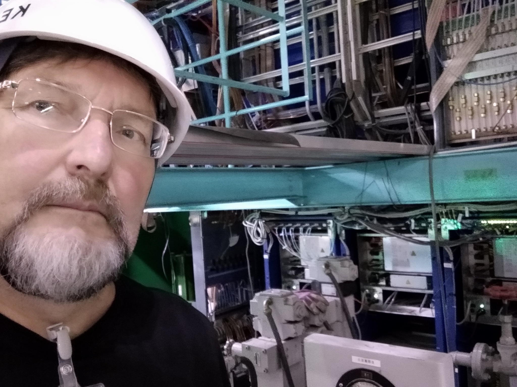 Вчені КНУ працюють на Великому адронному колайдері