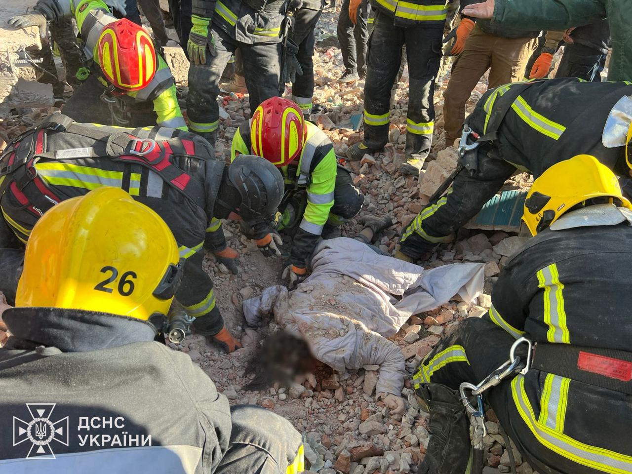19 людей загинули внаслідок удару по в Тернополю - фото 2