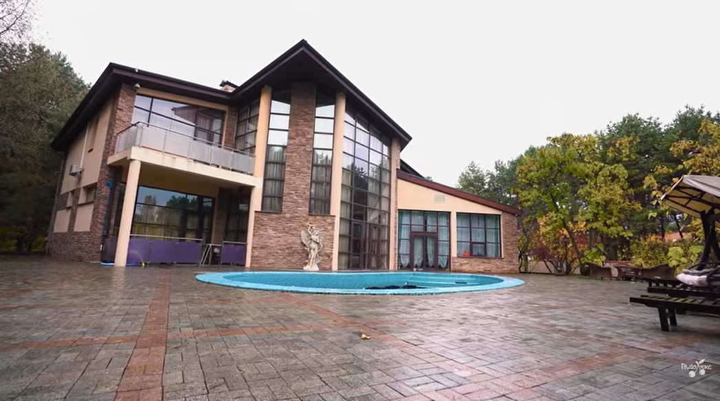 Співачка Камалія показала розкішний маєток на Київщині - фото 2