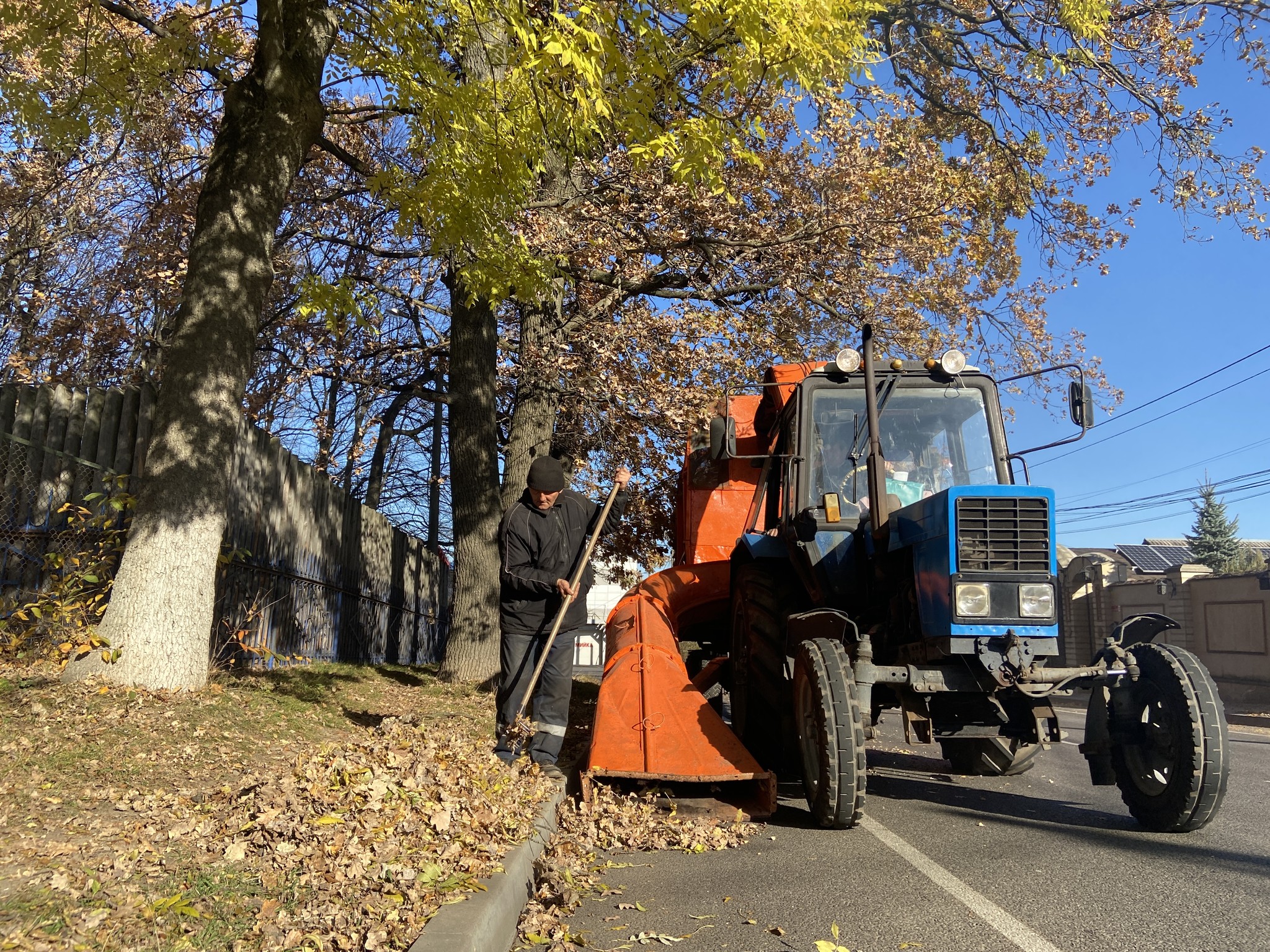 На вулицях Вінниці обмежать паркування з 1 грудня - фото 2