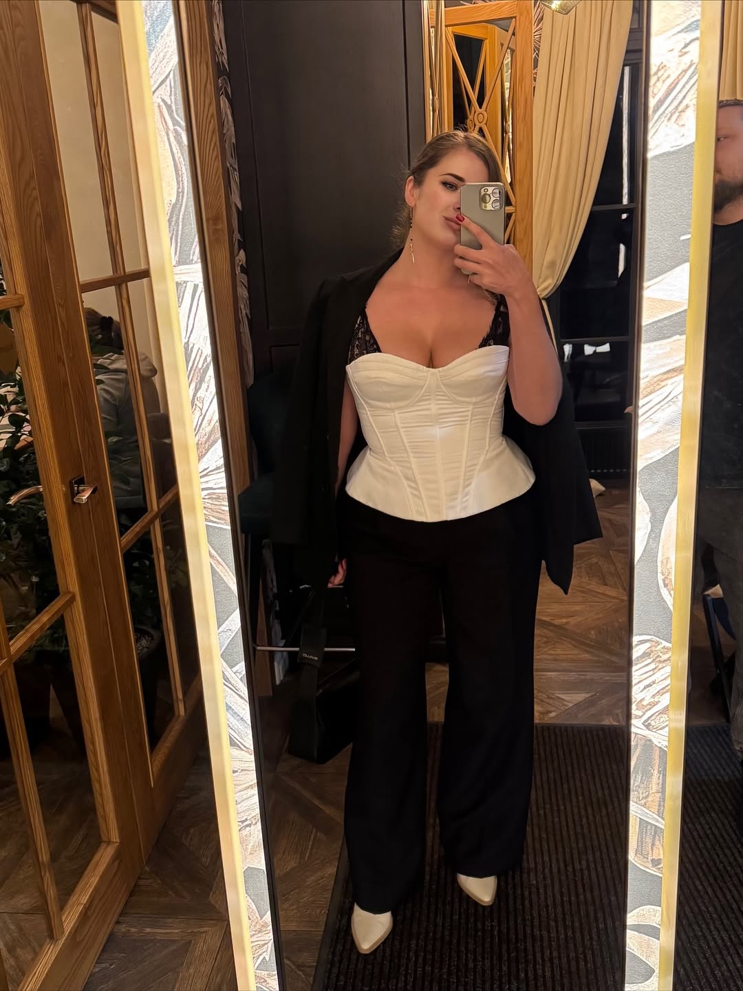 «Вперше, за ці роки я відчуваю справжнє щастя»: мама загиблої 4-річної Лізи з Києва виходить заміж