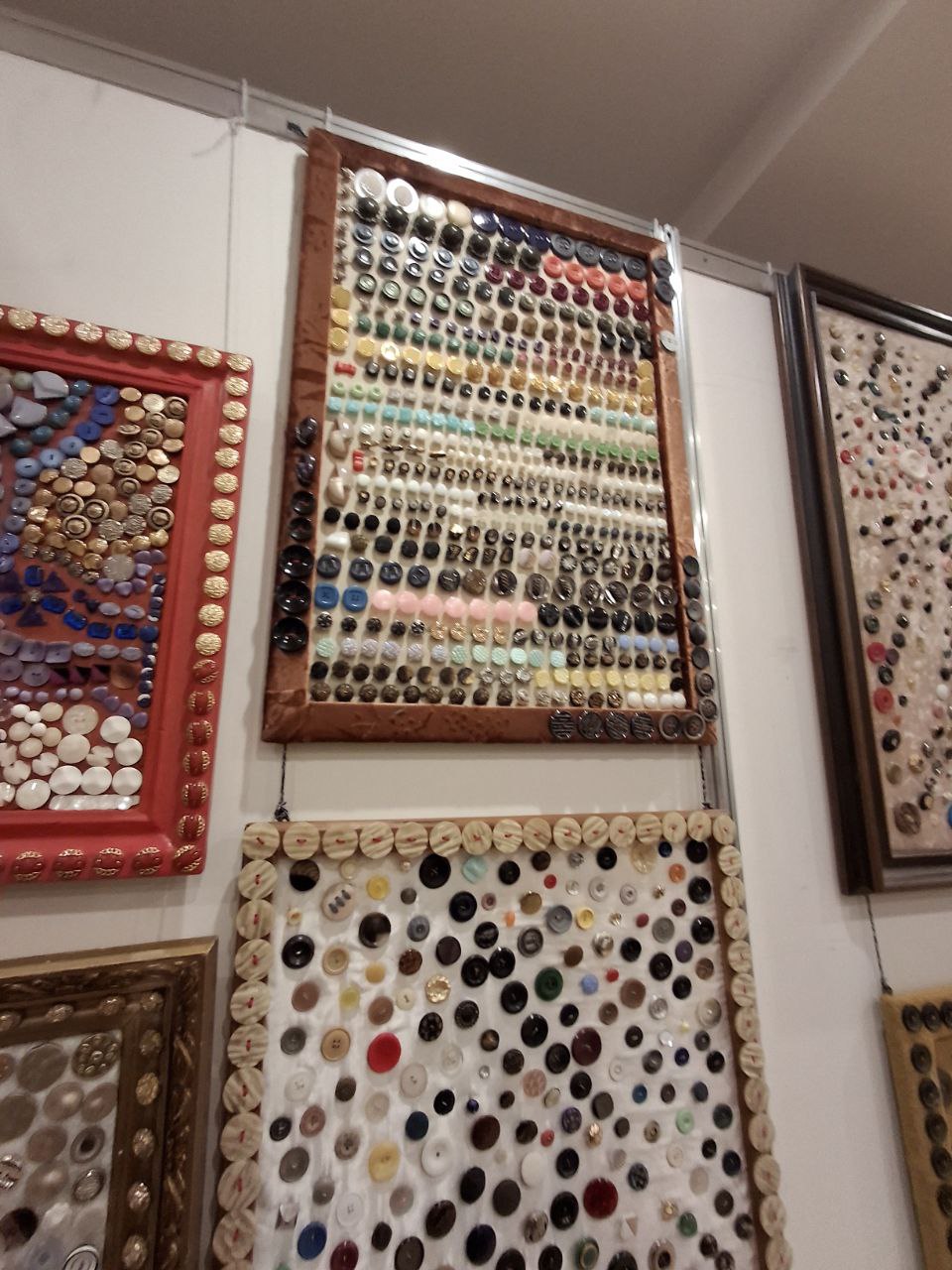 У столиці презентували першу в світі виставку гудзикових картин - фото 2