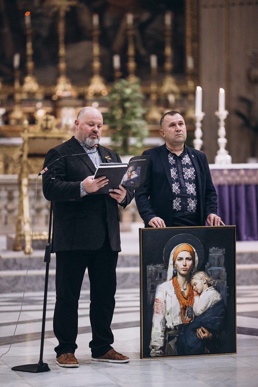 «Молитва за Україну»: у Римі відкрили виставку створену народним художником з Вінниччини - фото 15