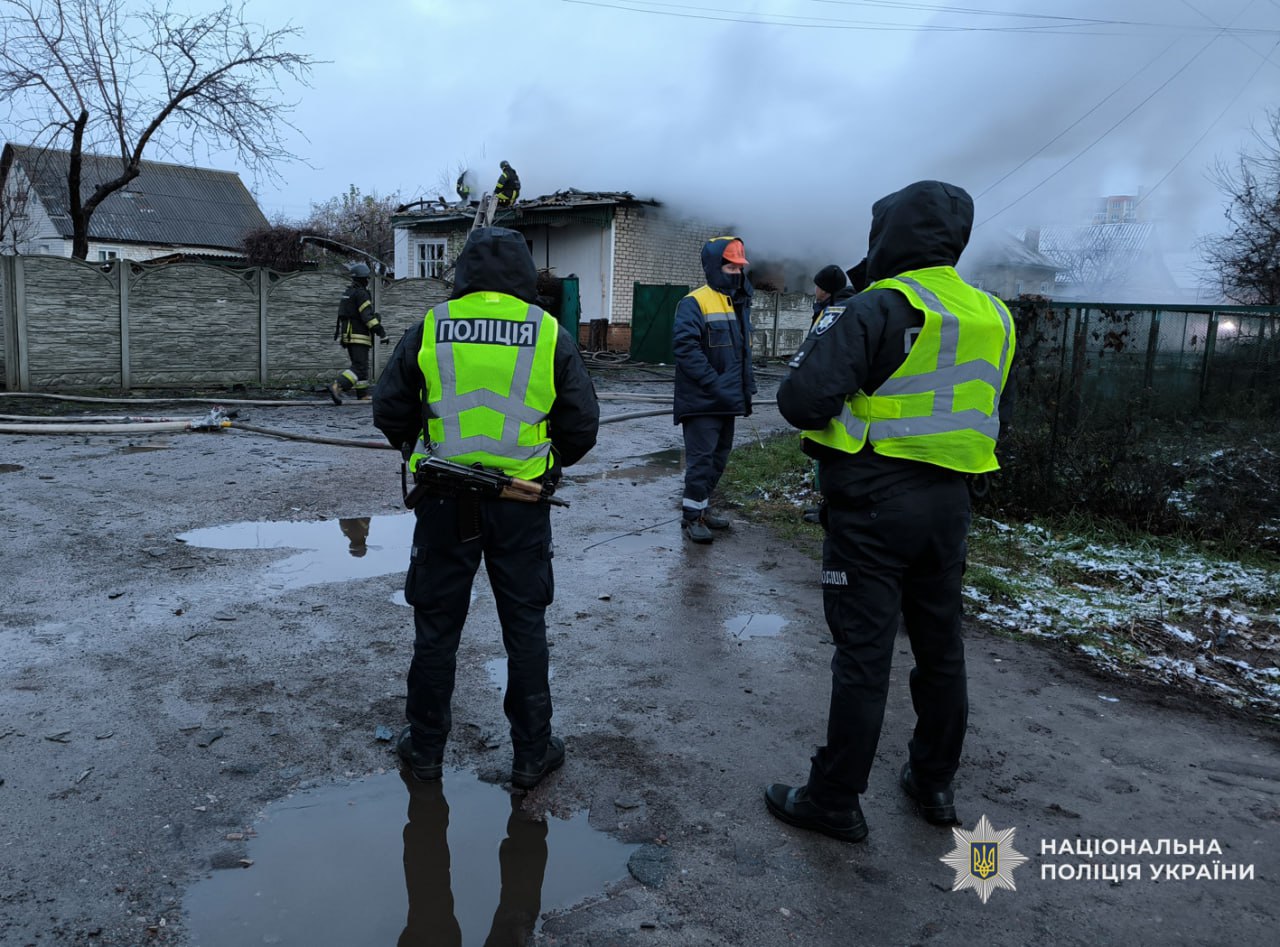 Брат із сестрою постраждали внаслідок ранкового удару по Чернігову - фото 4
