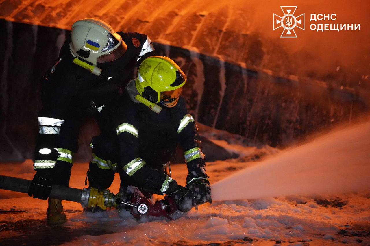Російська армія атакувала енергетику Одещини - фото 2