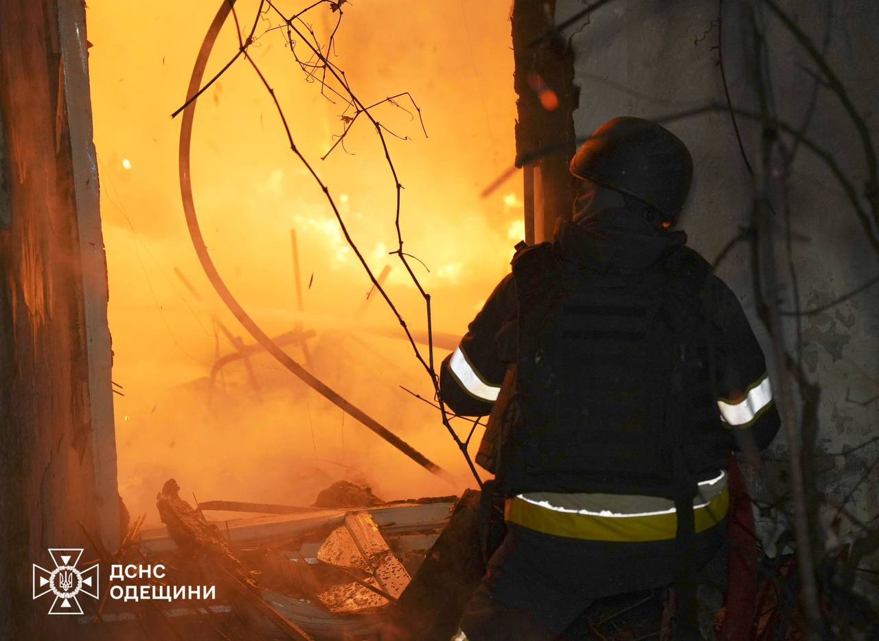 Російська армія атакувала енергетику Одещини - фото 4