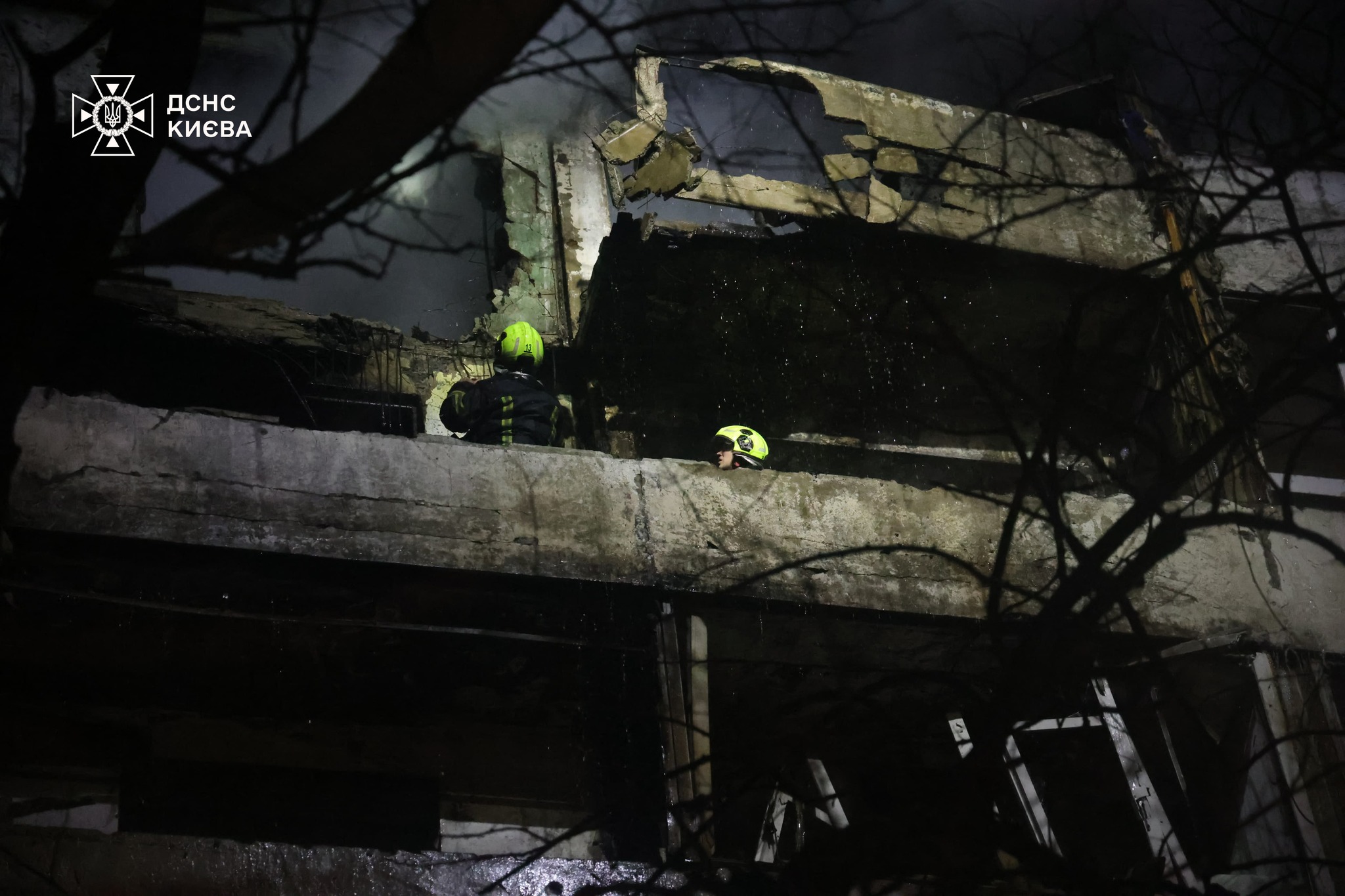 Київ після атаки РФ: фото - фото 14