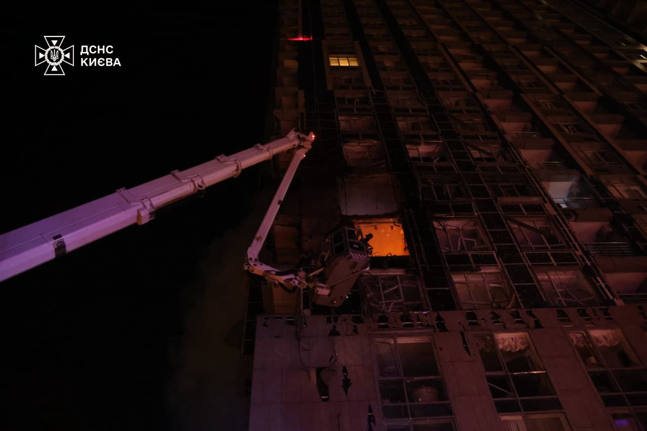 Зеленський: Основний російський удар уночі був по столиці та області