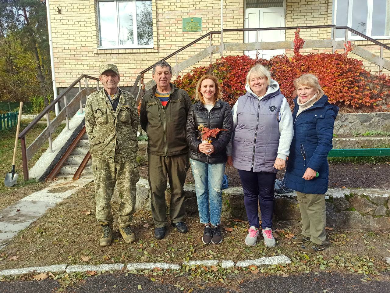 У київських лісах висадили нащадків Шевченкових дубів - фото 4