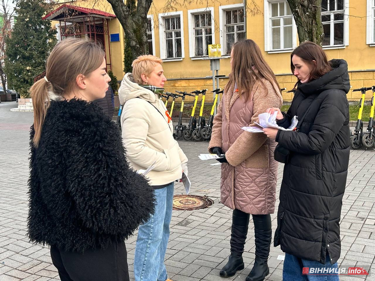 «Річ у тім»: акцію проти домашнього насильства провели правоохоронці у Вінниці - фото 4