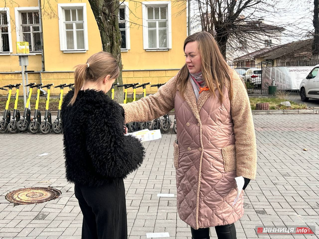 «Річ у тім»: акцію проти домашнього насильства провели правоохоронці у Вінниці - фото 12