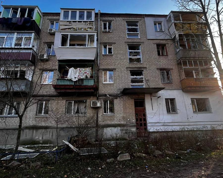 Мамі відірвало ногу, у дитини поранене обличчя – «Шахеди» атакували Дніпро - фото 3