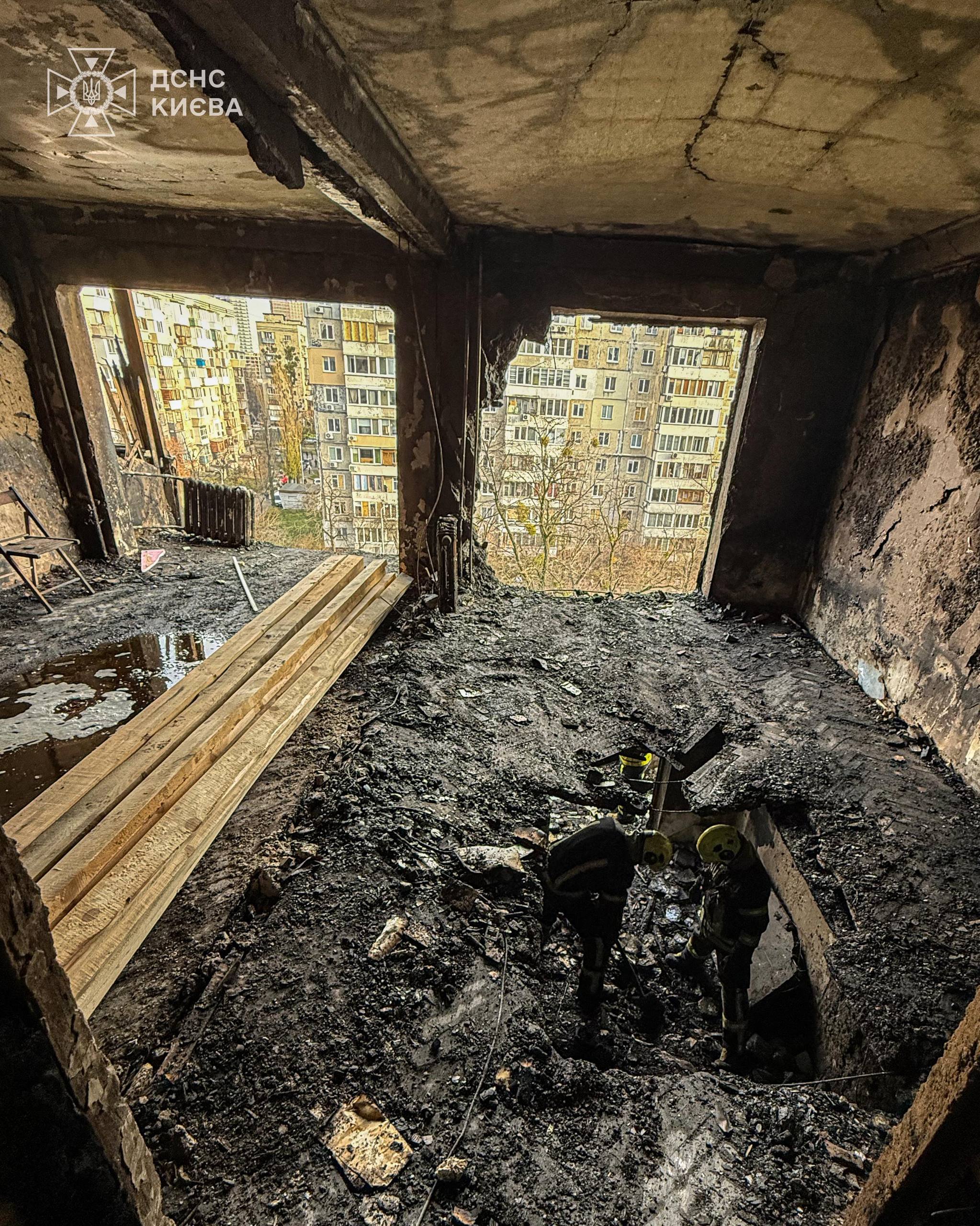 У Києві завершили аварійно-рятувальні роботи після атаки РФ - фото 6