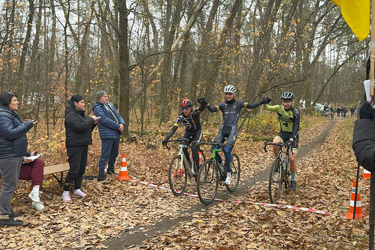 Велоспортсмени ЧНУ стали призерами Чемпіонату України - фото 2