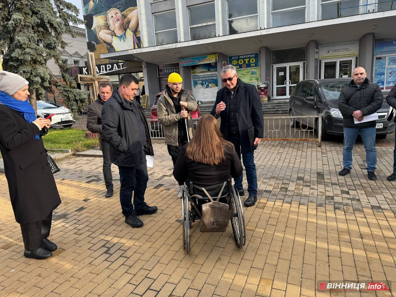 У Вінниці ветеран перевірив безбар’єрність маршруту в місті - фото 19