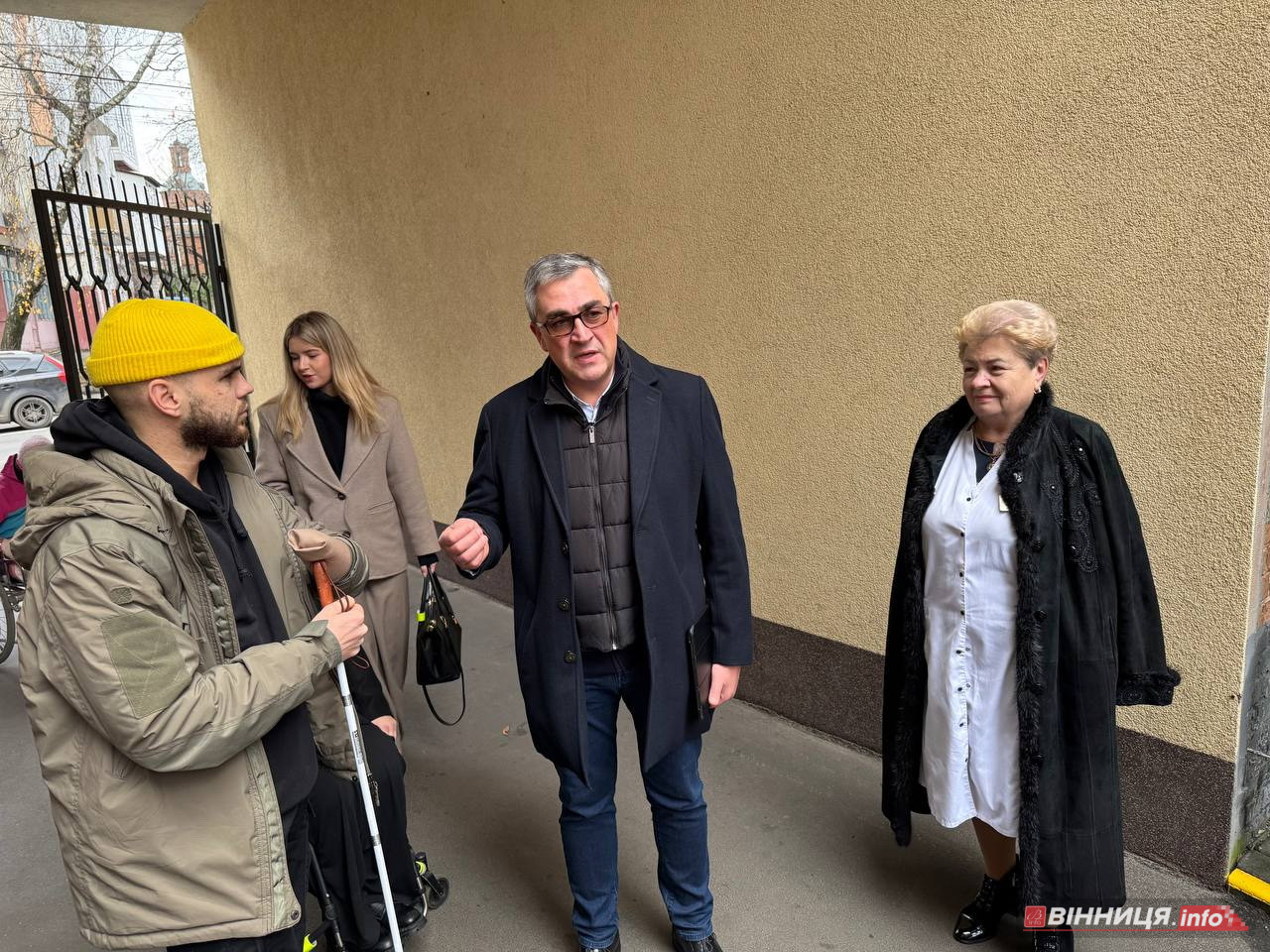 У Вінниці ветеран перевірив безбар’єрність маршруту в місті - фото 38