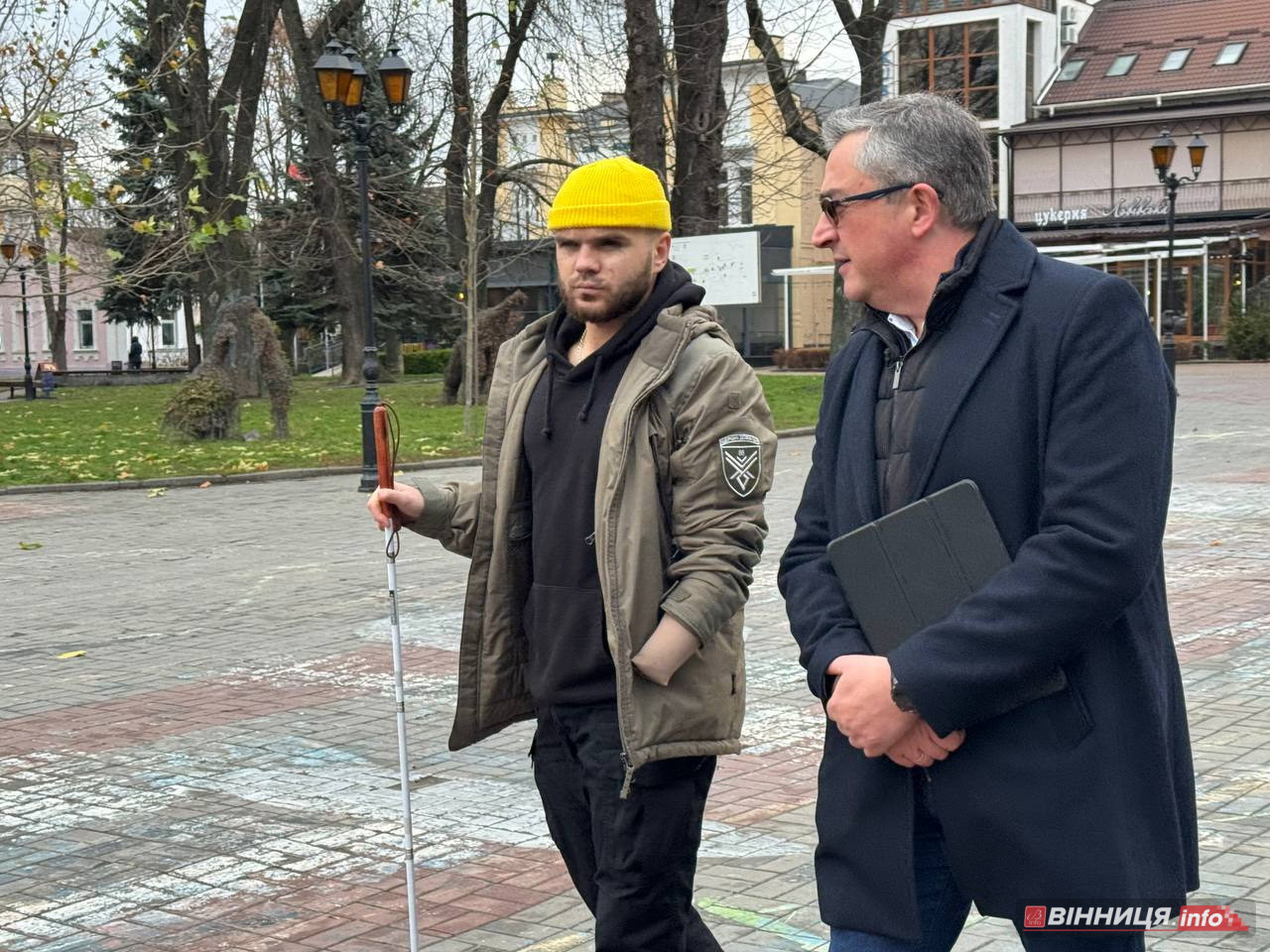 У Вінниці ветеран перевірив безбар’єрність маршруту в місті - фото 45