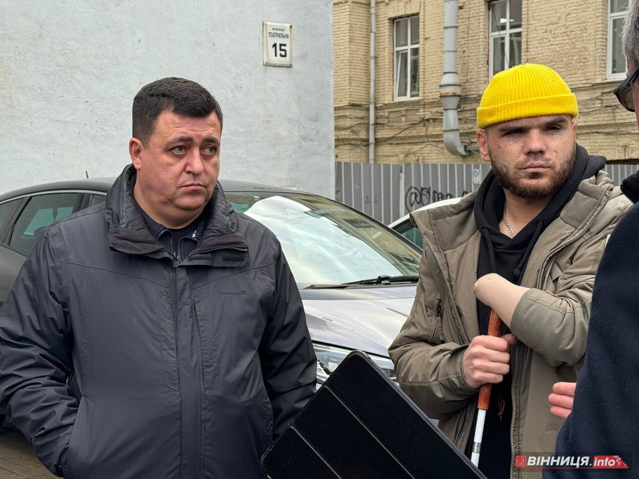 У Вінниці ветеран перевірив безбар’єрність маршруту в місті - фото 13