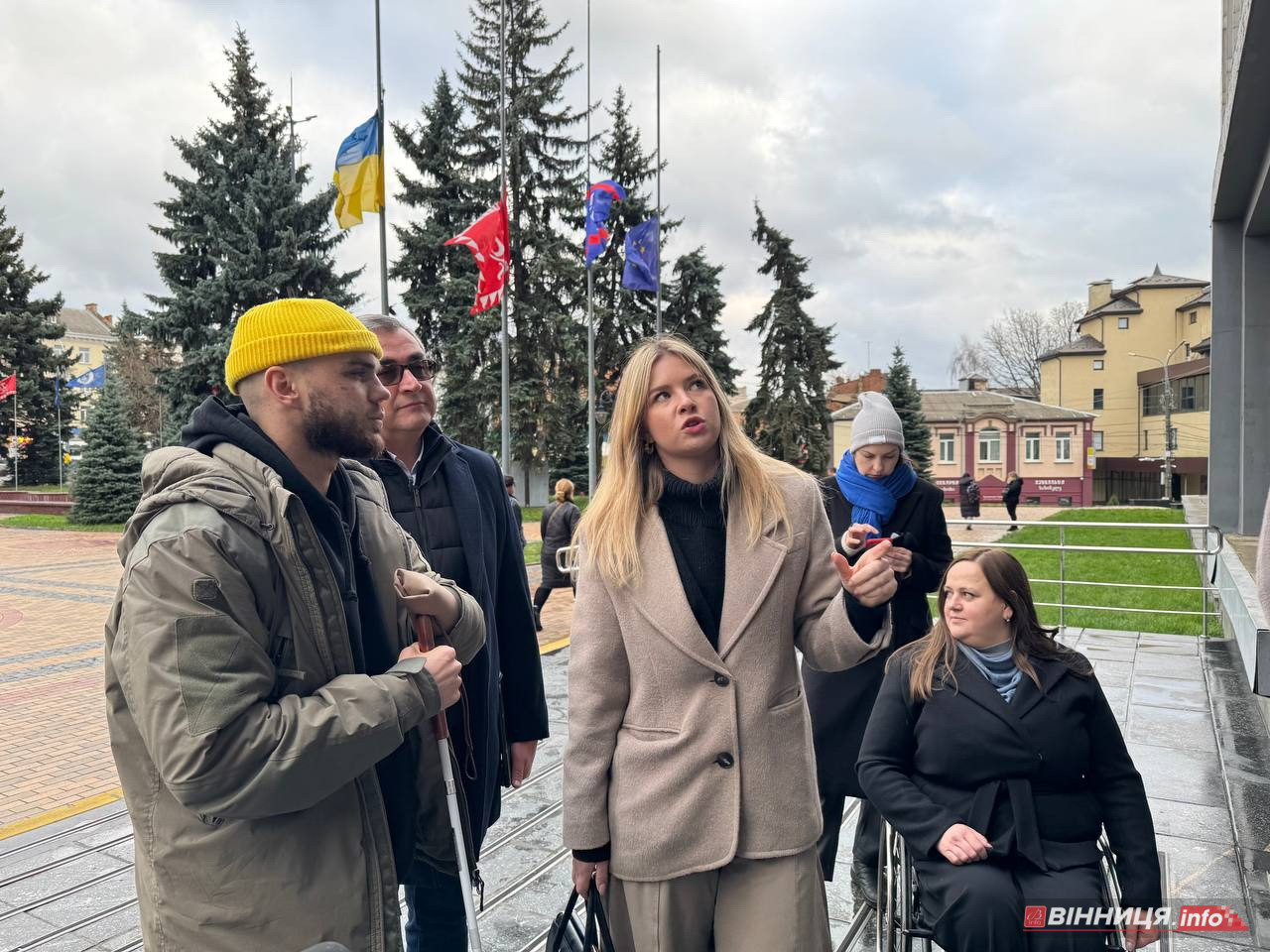 У Вінниці ветеран перевірив безбар’єрність маршруту в місті - фото 48