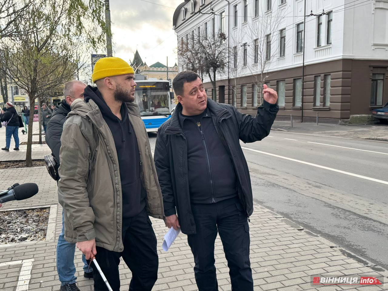 У Вінниці ветеран перевірив безбар’єрність маршруту в місті - фото 25