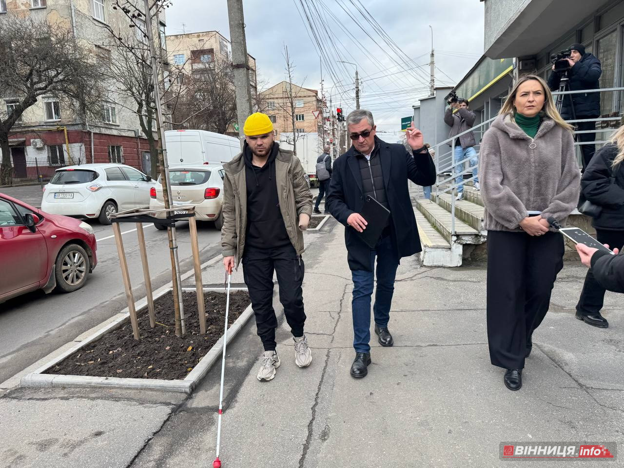 У Вінниці ветеран перевірив безбар’єрність маршруту в місті - фото 29