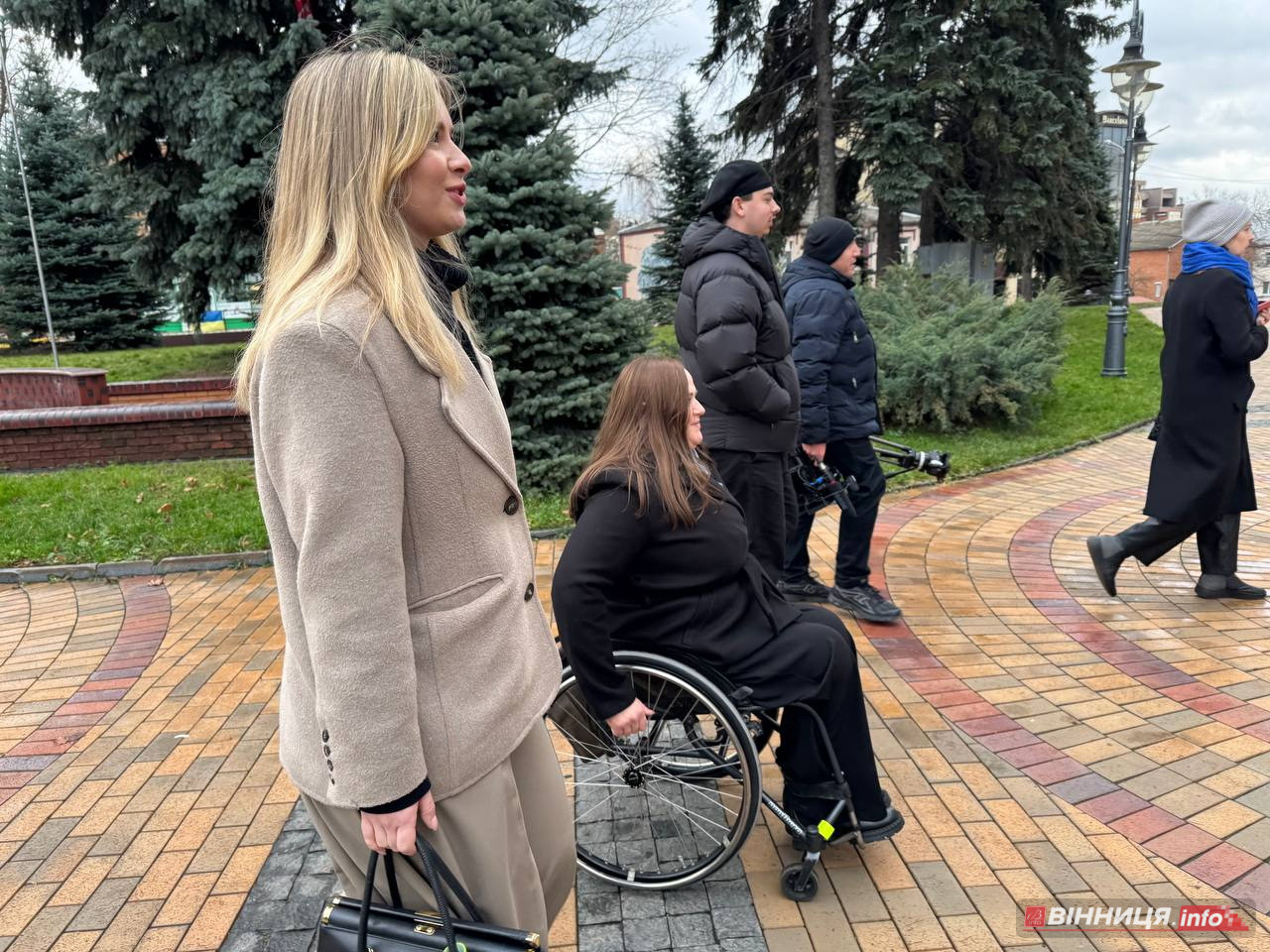 У Вінниці ветеран перевірив безбар’єрність маршруту в місті - фото 47