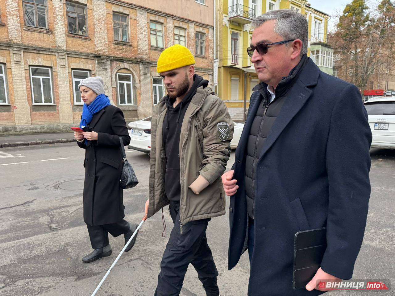 У Вінниці ветеран перевірив безбар’єрність маршруту в місті - фото 37